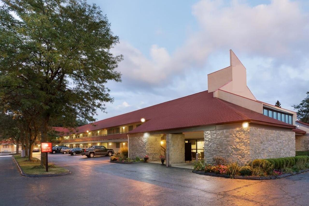Super 8 By Wyndham Findlay Hotel Buitenkant foto